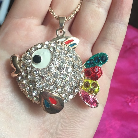 Fish Necklace - Picture 5 of 6